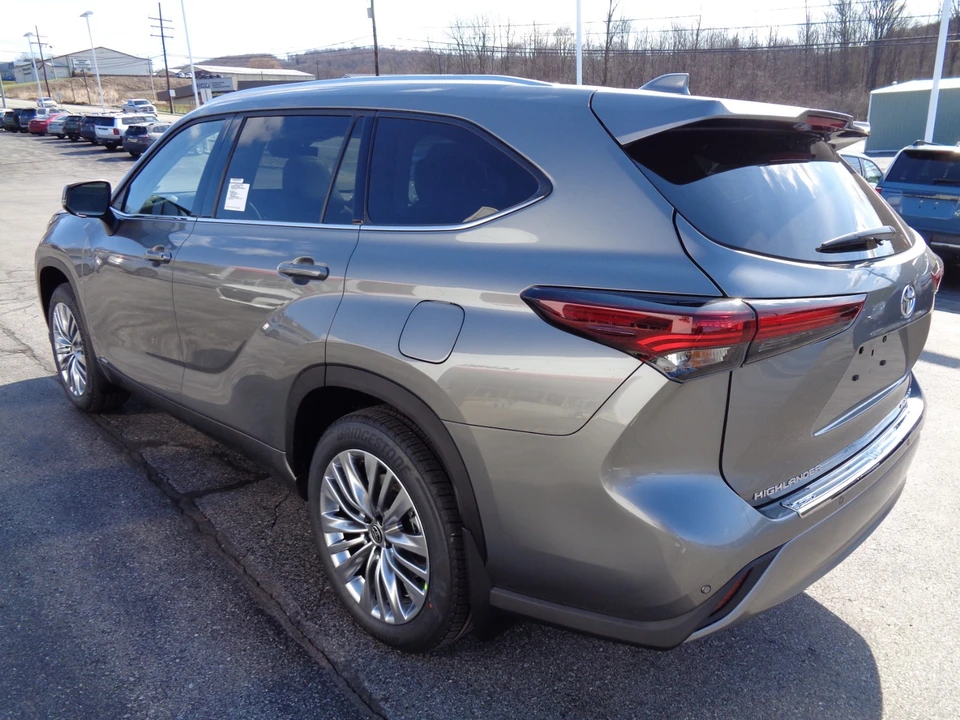2026 Toyota Highlander - Image 6 of 21