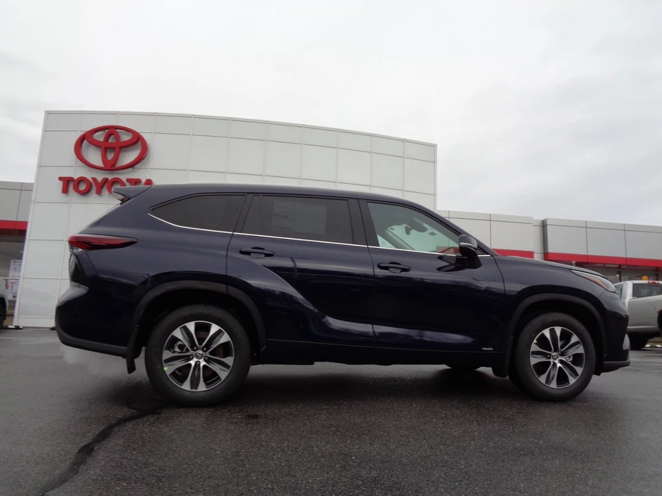 2026 Toyota Highlander - Image 3 of 21