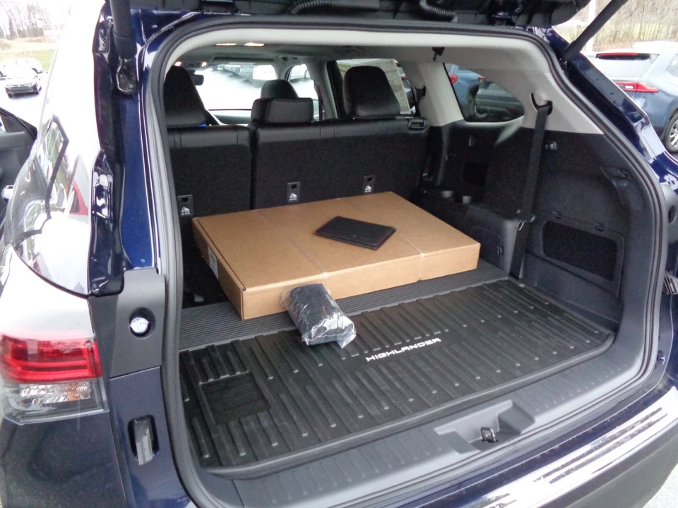 2026 Toyota Highlander - Image 18 of 21