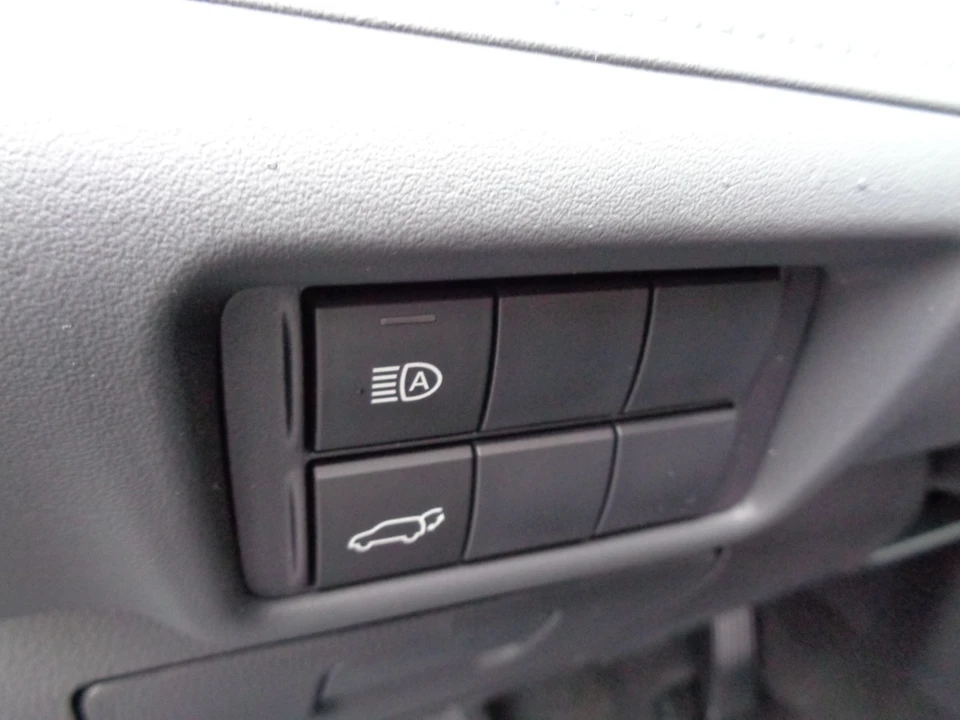 2026 Toyota Highlander - Image 13 of 21