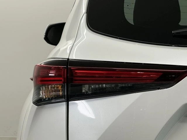 2026 Toyota Highlander - Image 9 of 12