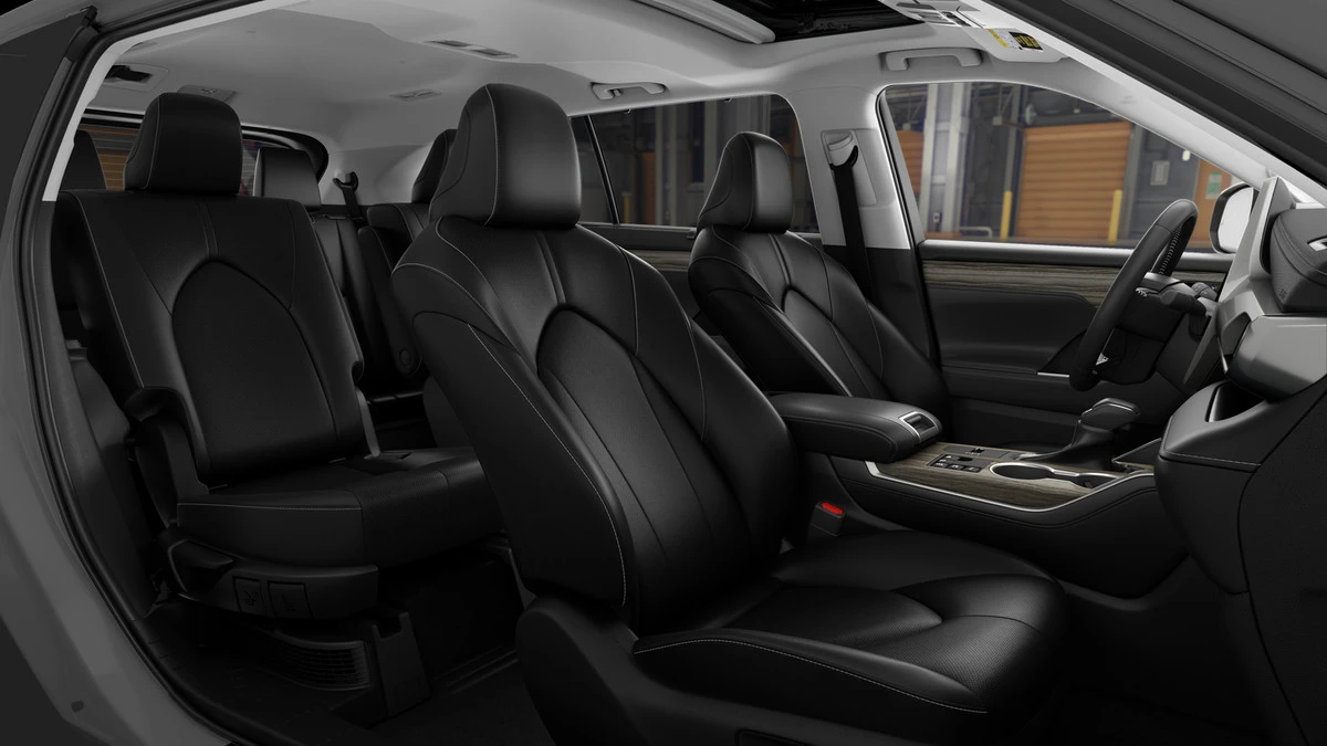 2026 Toyota Highlander - Image 9 of 10