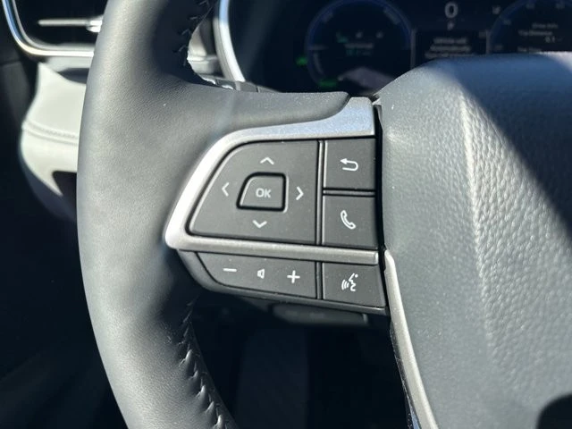 2026 Toyota Highlander - Image 9 of 15