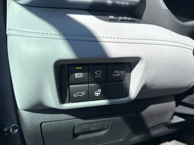 2026 Toyota Highlander - Image 8 of 15