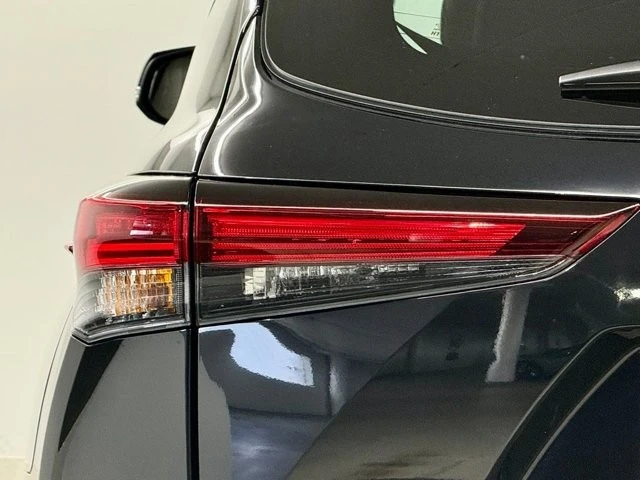 2026 Toyota Highlander - Image 11 of 21