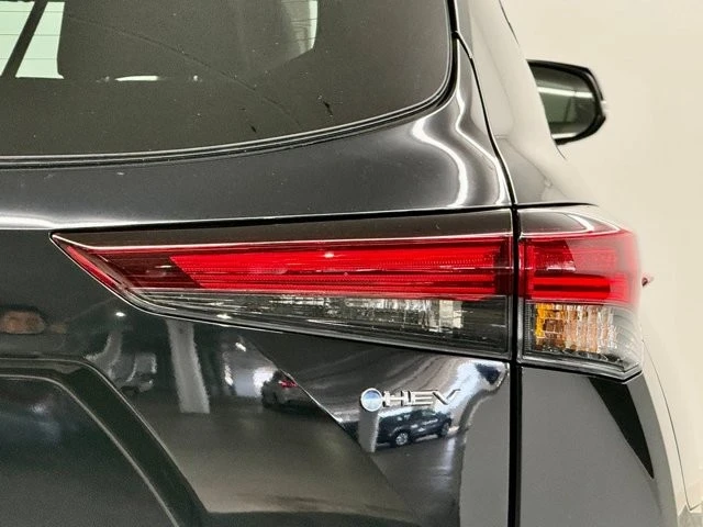 2026 Toyota Highlander - Image 12 of 21