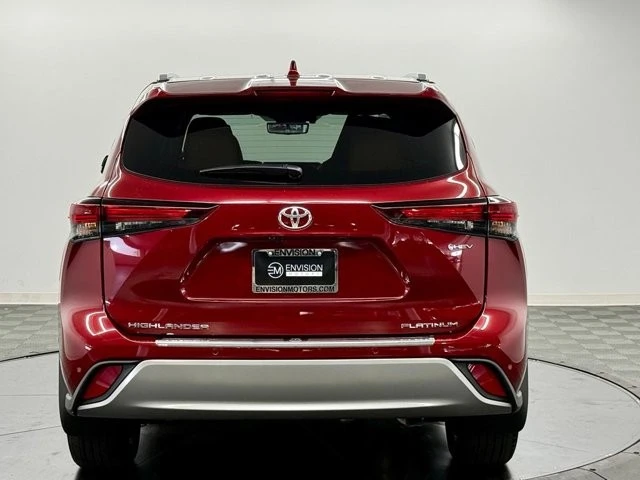 2026 Toyota Highlander - Image 9 of 21