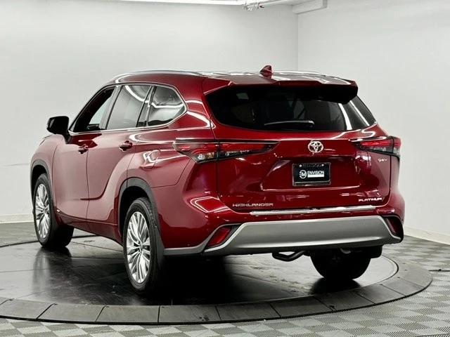 2026 Toyota Highlander - Image 10 of 21