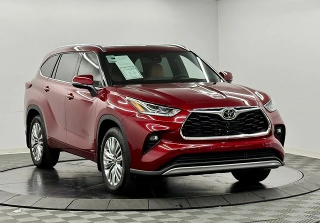 2026 Toyota Highlander - Image 6 of 21