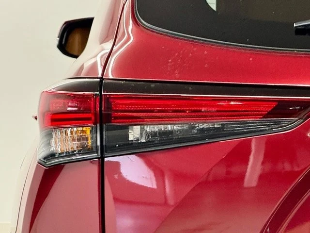 2026 Toyota Highlander - Image 11 of 21
