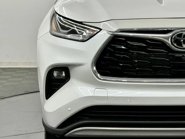 2026 Toyota Highlander - Image 7 of 21