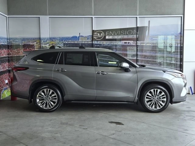 2026 Toyota Highlander - Image 3 of 12