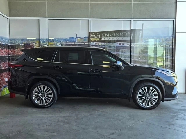 2026 Toyota Highlander - Image 4 of 29