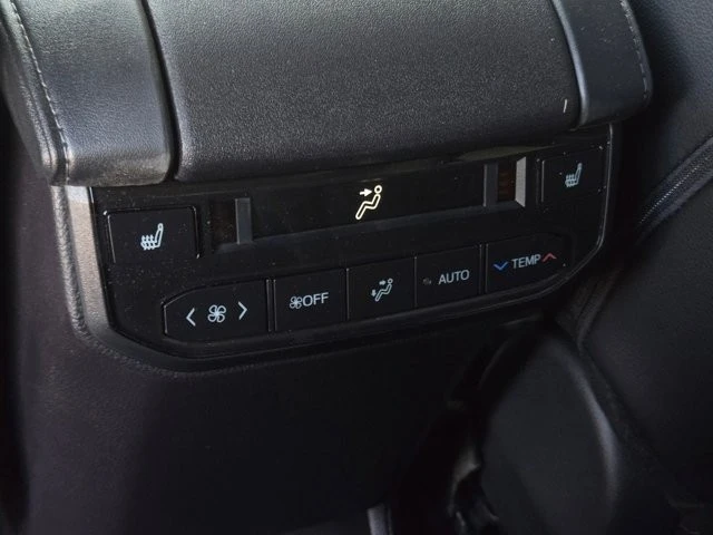 2026 Toyota Highlander - Image 13 of 29