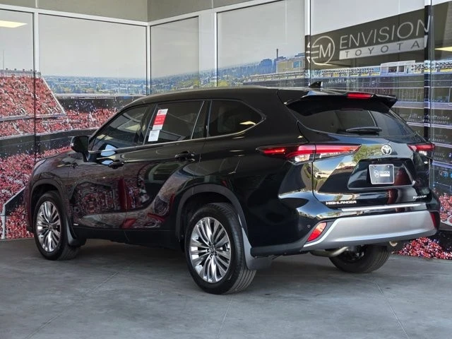 2026 Toyota Highlander - Image 6 of 29