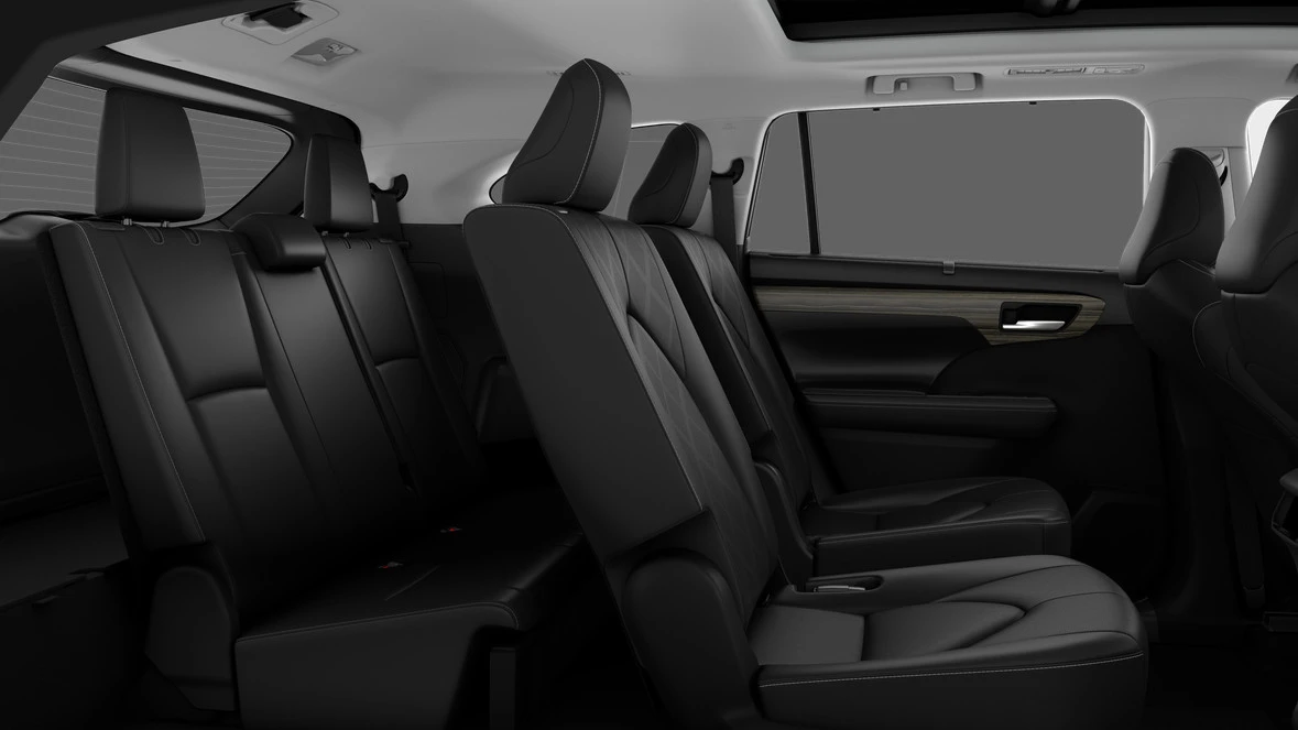 2026 Toyota Highlander - Image 7 of 8