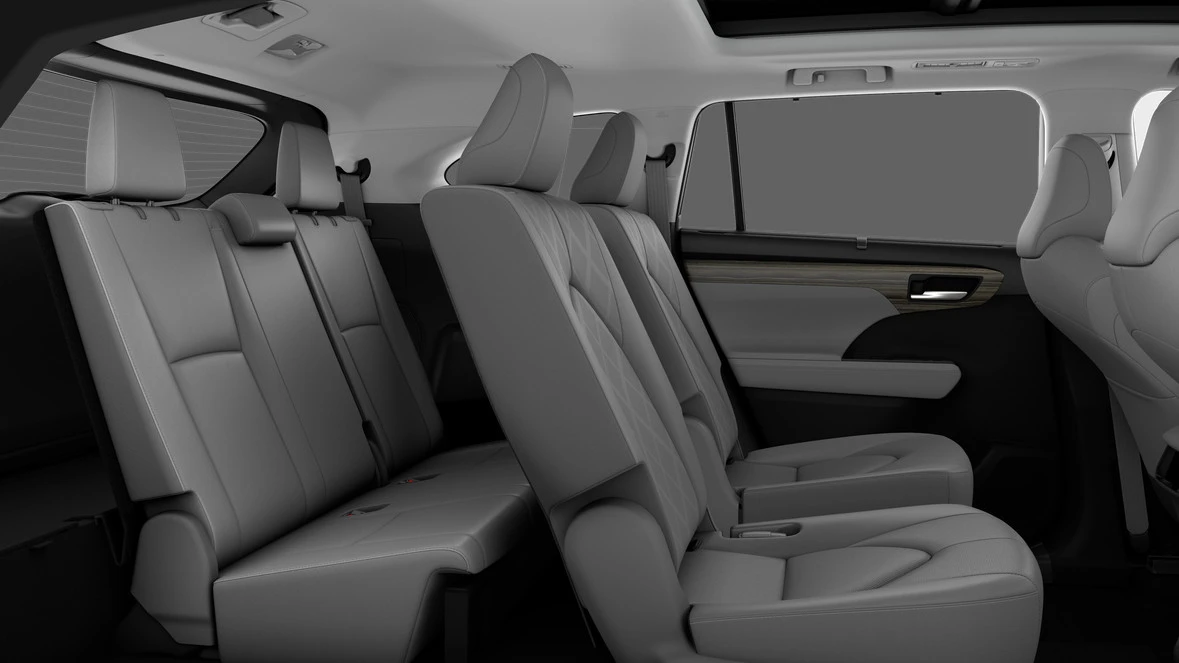 2026 Toyota Highlander - Image 7 of 10
