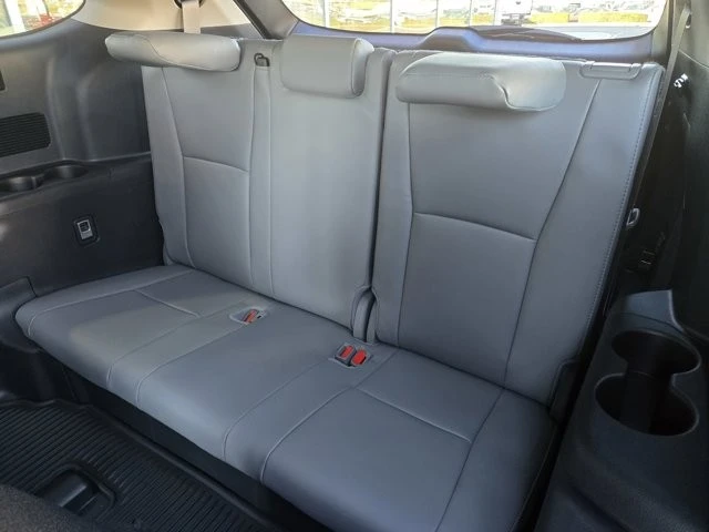 2026 Toyota Highlander - Image 9 of 12