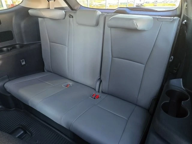 2026 Toyota Highlander - Image 9 of 12
