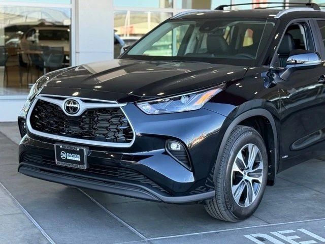 2026 Toyota Highlander - Image 3 of 12