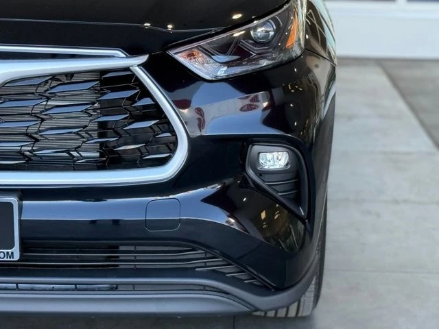 2026 Toyota Highlander - Image 5 of 12