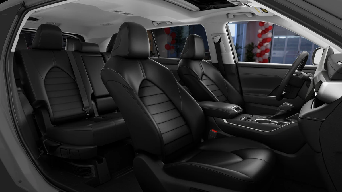 2026 Toyota Highlander - Image 9 of 10