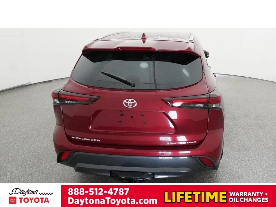 2026 Toyota Highlander - Image 7 of 12