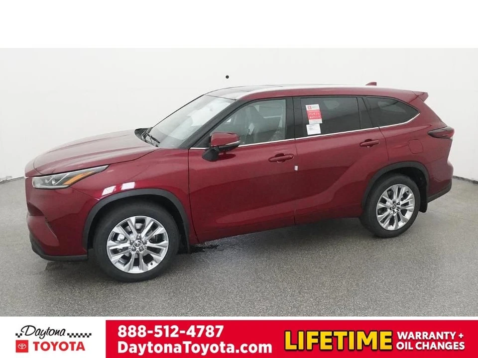 2026 Toyota Highlander - Image 2 of 12
