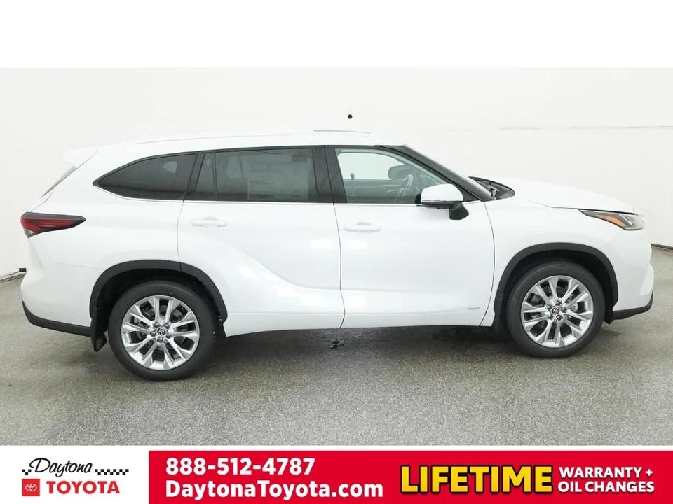 2026 Toyota Highlander - Image 11 of 12