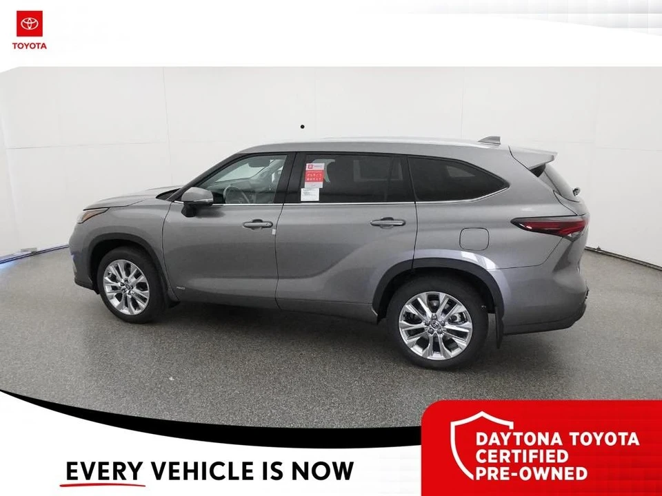 2026 Toyota Highlander - Image 4 of 12