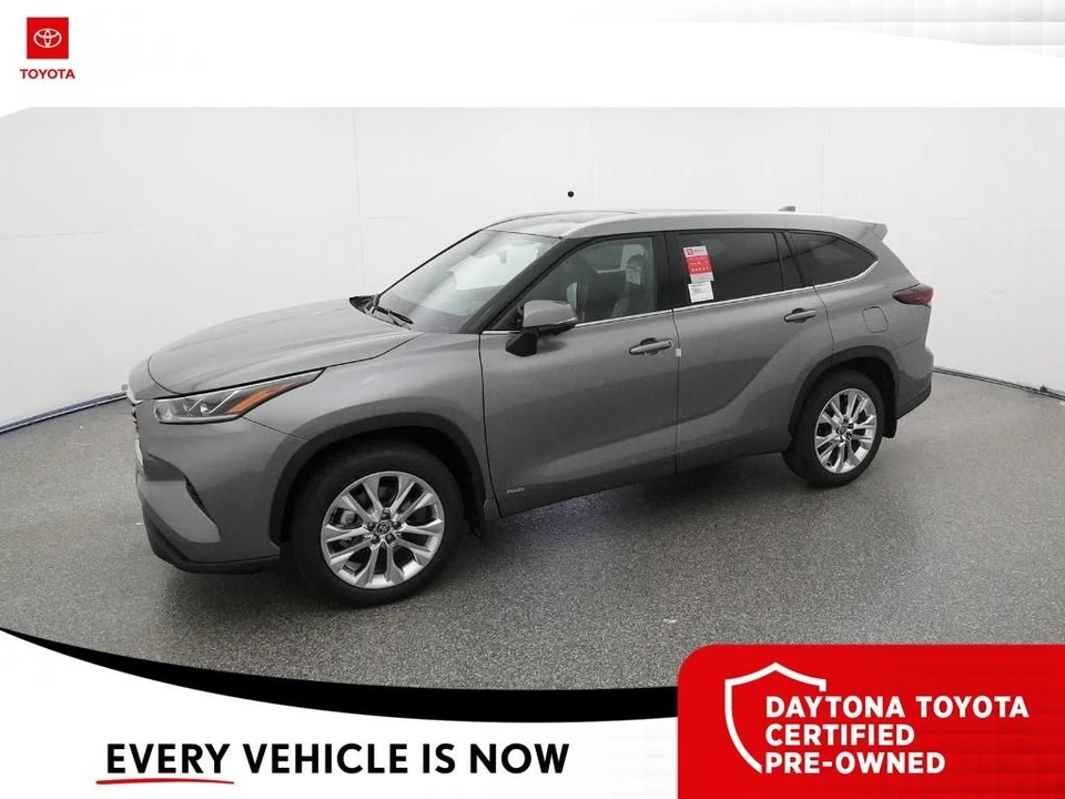 2026 Toyota Highlander - Image 2 of 12