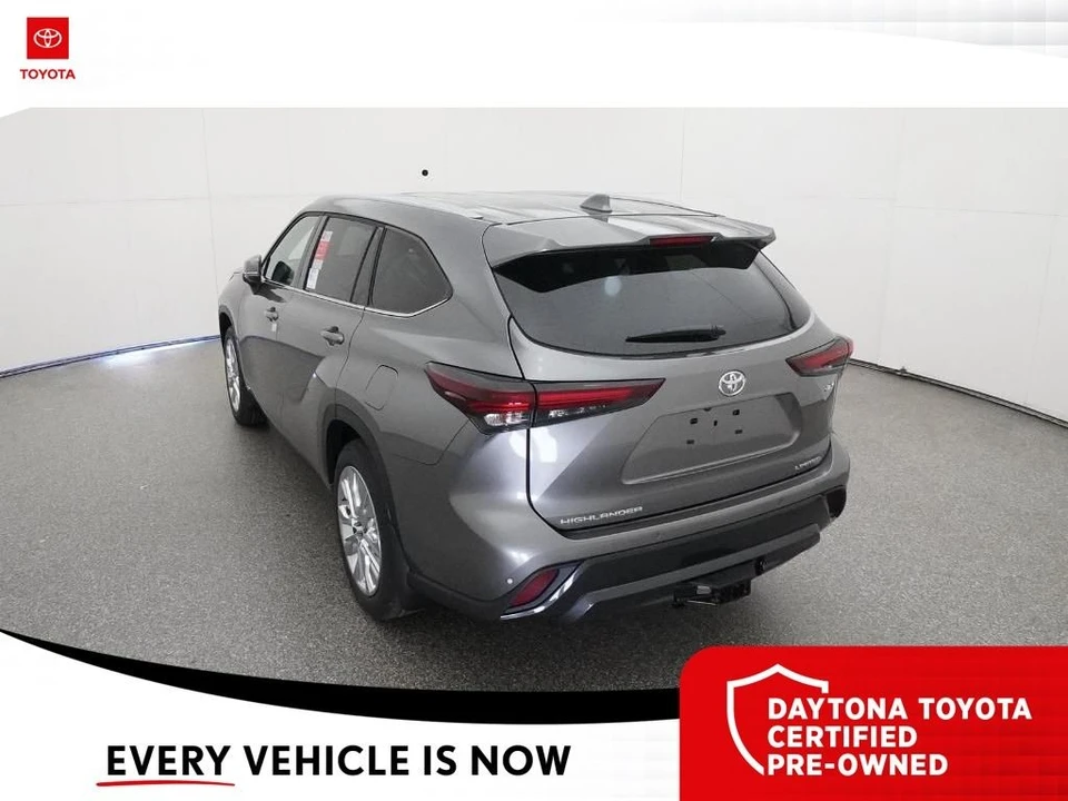 2026 Toyota Highlander - Image 6 of 12