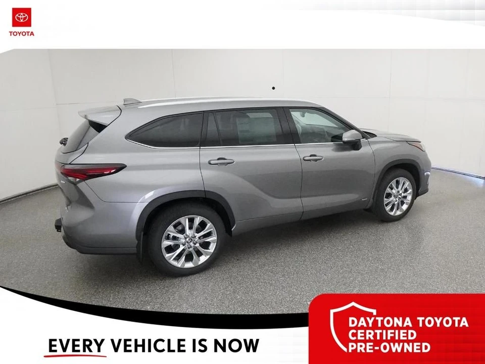 2026 Toyota Highlander - Image 10 of 12