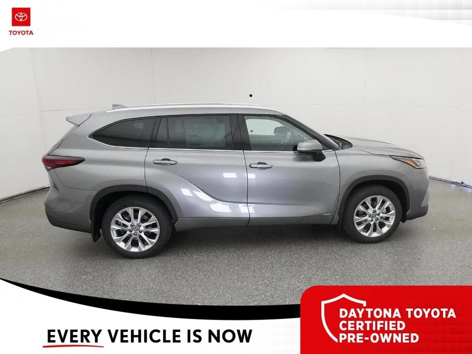 2026 Toyota Highlander - Image 11 of 12