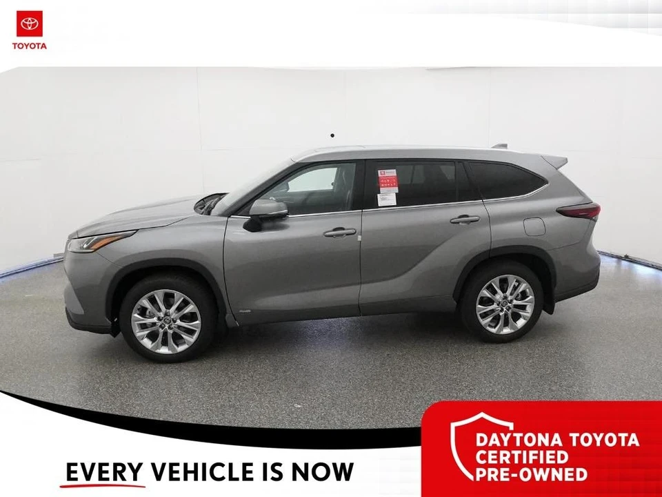 2026 Toyota Highlander - Image 3 of 12