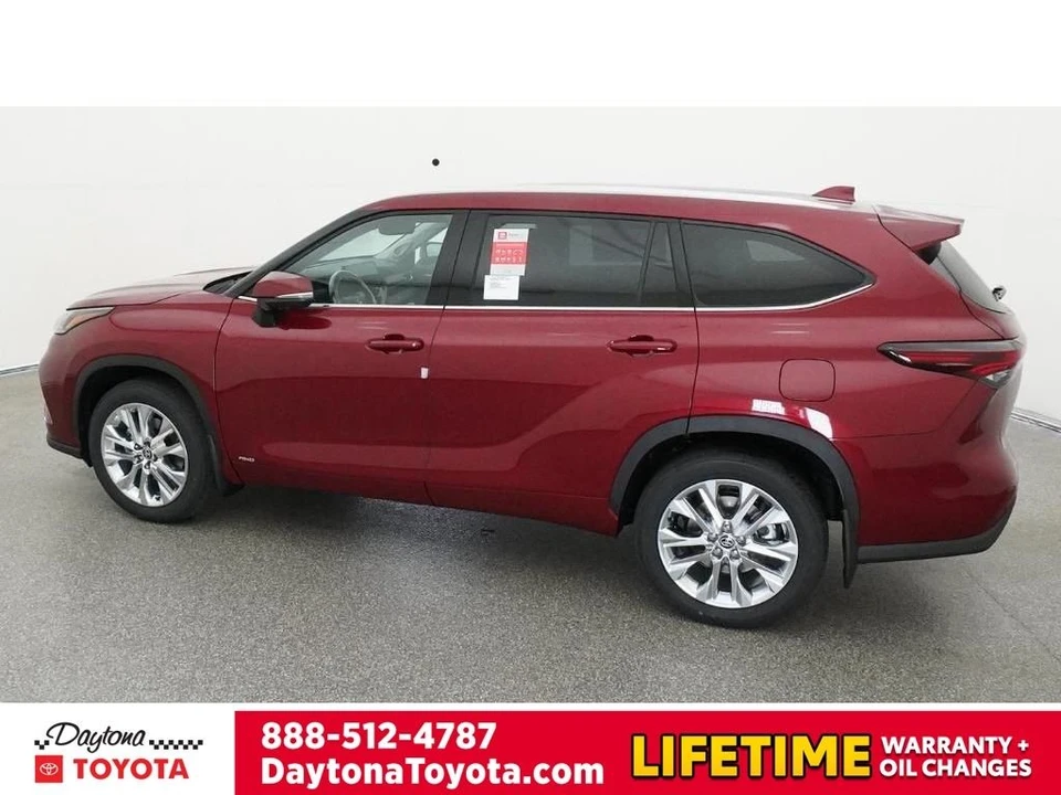 2026 Toyota Highlander - Image 4 of 12