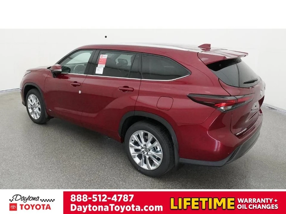 2026 Toyota Highlander - Image 5 of 12