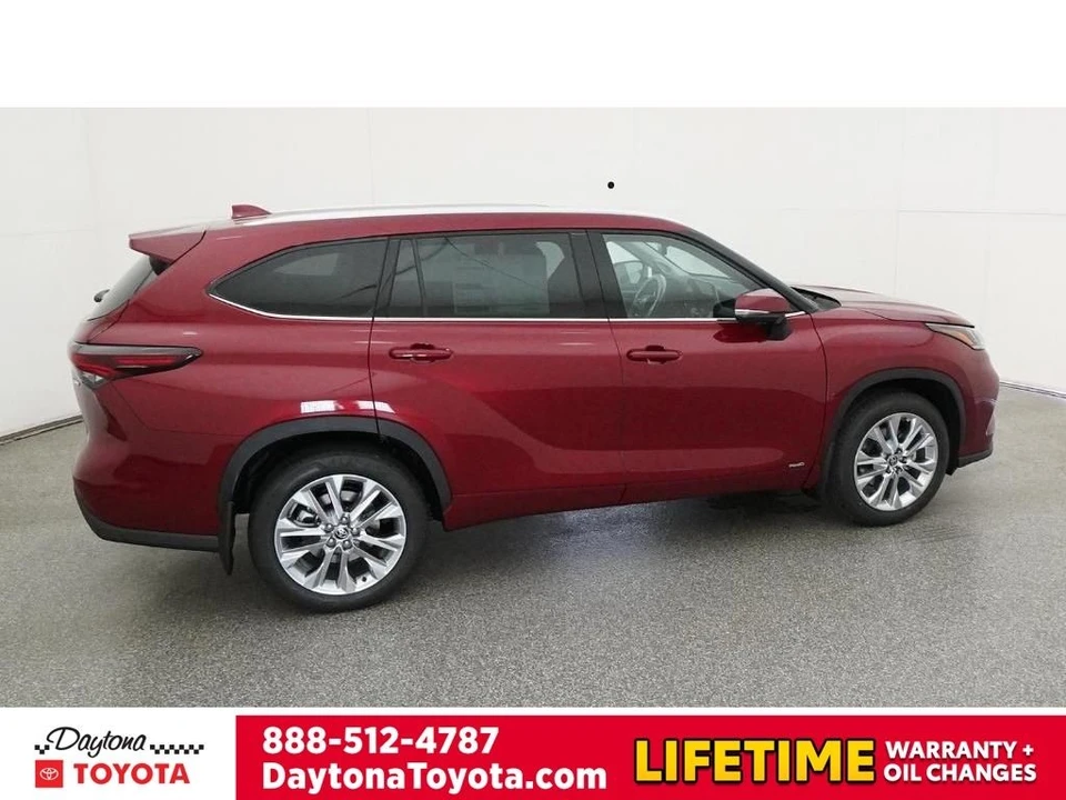 2026 Toyota Highlander - Image 10 of 12