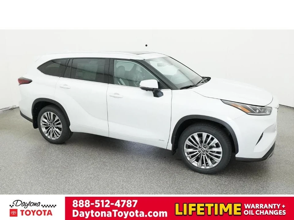 2026 Toyota Highlander - Image 12 of 12