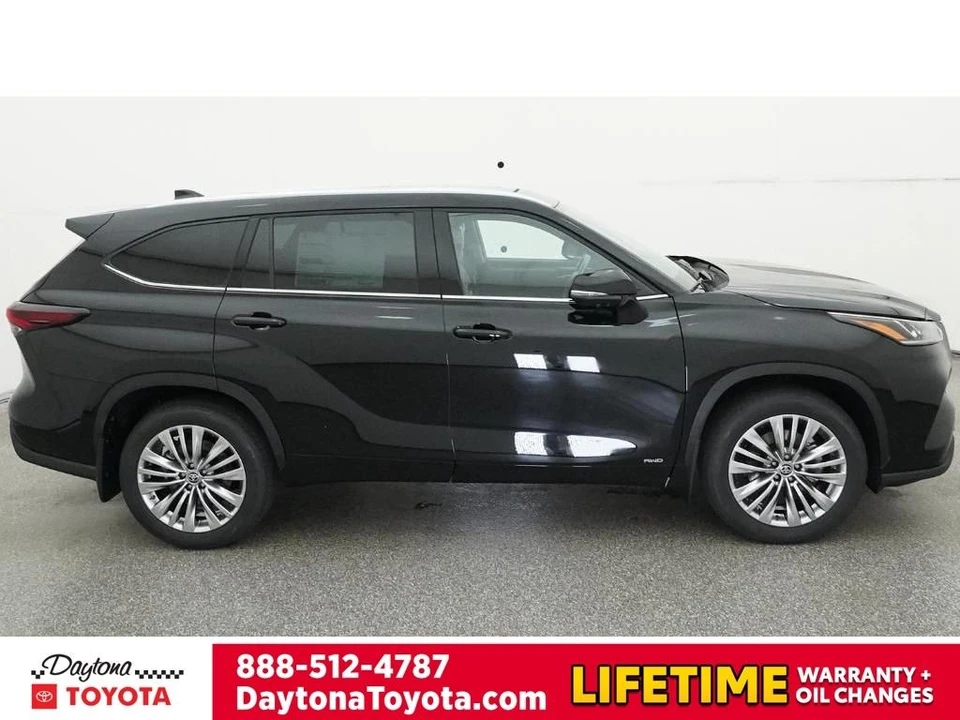 2026 Toyota Highlander - Image 11 of 12