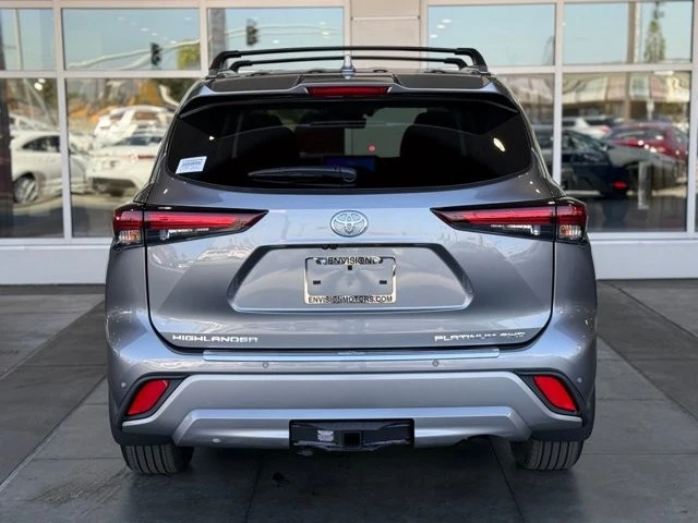 2026 Toyota Highlander - Image 10 of 12