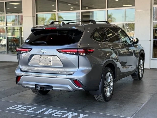 2026 Toyota Highlander - Image 11 of 12