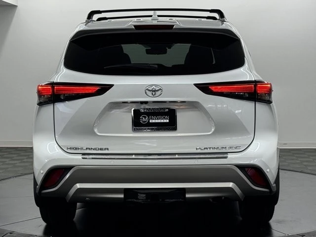 2026 Toyota Highlander - Image 9 of 12