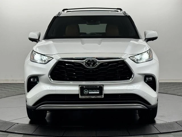 2026 Toyota Highlander - Image 5 of 12
