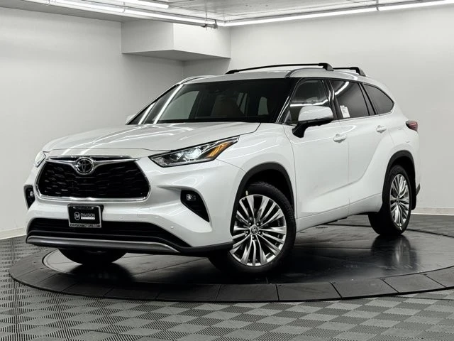 2026 Toyota Highlander - Image 2 of 12