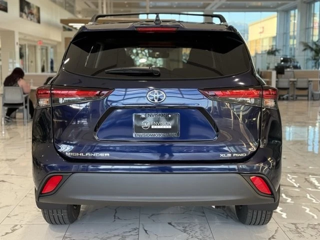 2026 Toyota Highlander - Image 8 of 12