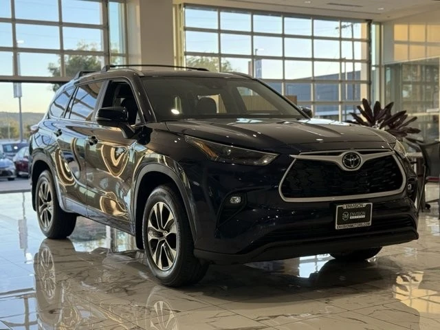 2026 Toyota Highlander - Image 5 of 12