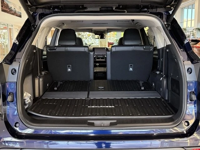 2026 Toyota Highlander - Image 11 of 12
