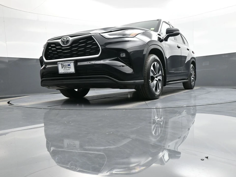 2026 Toyota Highlander - Image 28 of 31
