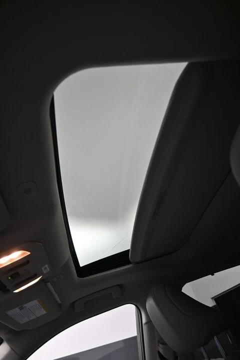 2026 Toyota Highlander - Image 18 of 31